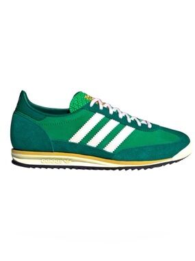 Adidas SL 72 in green, women’s size 6. - retro trainer